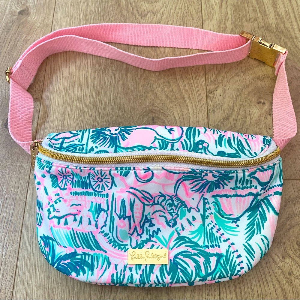 Lilly Pulitzer GWP Waist Bag Colorful Camouflage in Bright Agate Green Gold Tone